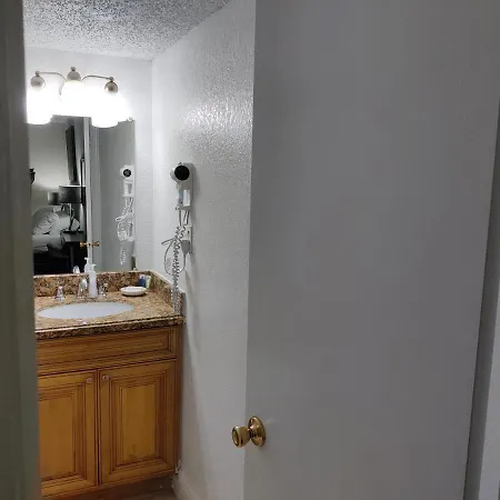 Centauri Vacation Rentals: Orlando 2-Bedroom Condo with Free Parking Exterior photo