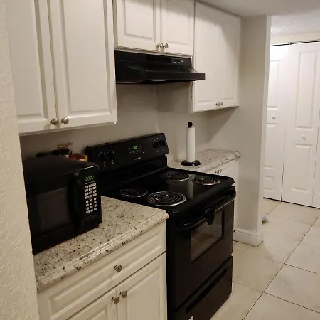 Centauri Vacation Rentals: Orlando 2-Bedroom Condo with Free Parking Exterior photo
