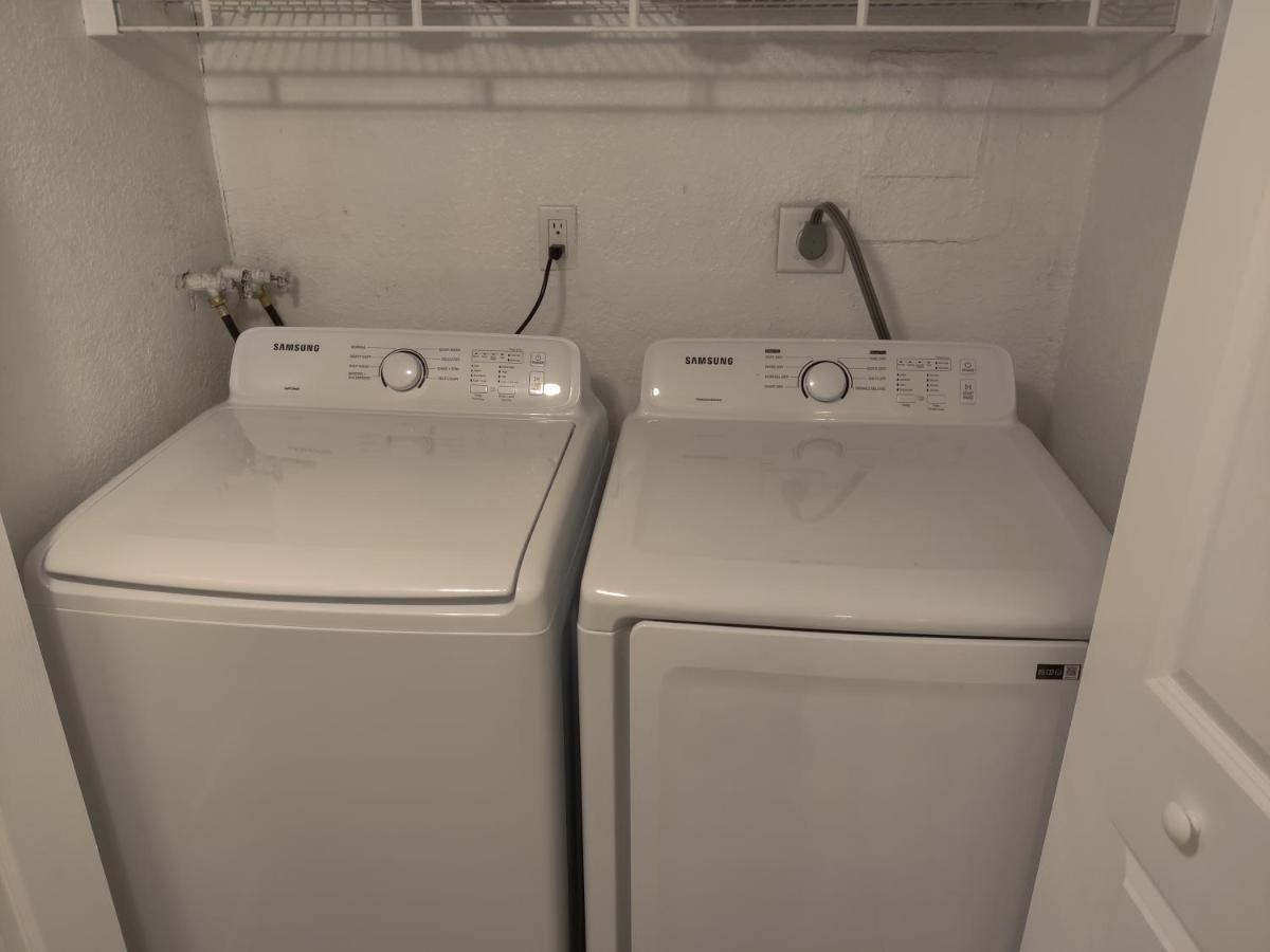 Centauri Vacation Rentals: 2-bedroom With Free Parking *